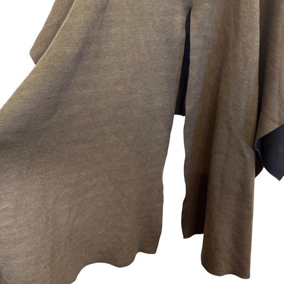 Anthropologie Dark Brown Black Knit Asymmetrical Poncho Sz OSFM - Picture 3 of 7